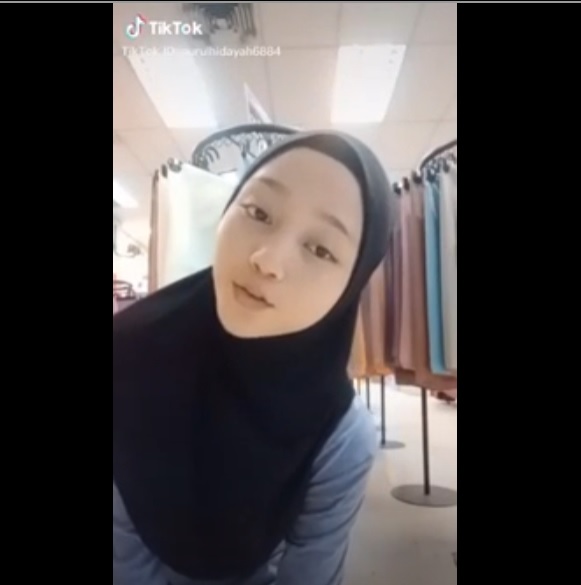 Nurul Si Jilbab Cantik Colmek